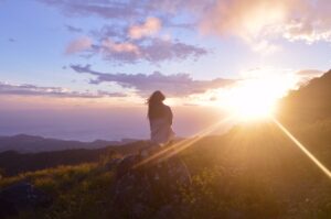 landscape-grass-horizon-mountain-light-cloud-sky-girl-sun-sunrise-sunset-field-sunlight-morning-hill-dawn-atmosphere-mountain-range-evening-scenic-grassland-bright-backlighting-scene-afterglow-meteorolo